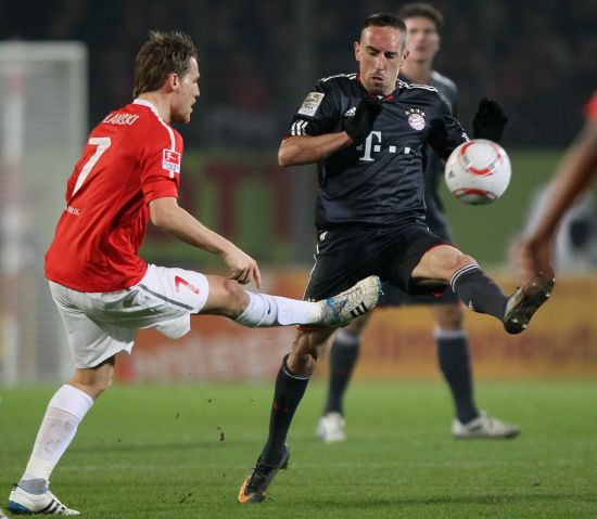 而面臨缺席 而面臨缺席